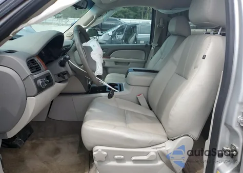 2013 Chevrolet Tahoe C1500 Lt z USA, uszkodzony, nr VIN 1GNSCBE0XDR323534